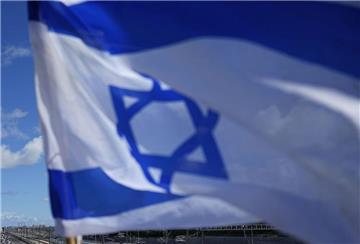 Symbolbild: Eine israelische Fahne weht im Wind.