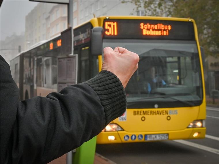 Immer häufiger Angriffe auf Busfahrer Symbolbild zum Thema Gewalt im und am Busverkehr.