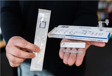 Symbolfoto: Corona-Antigen-Schnelltests für Schüler stehen in der Marktschule in Lehe bereits zur Verfügung. 