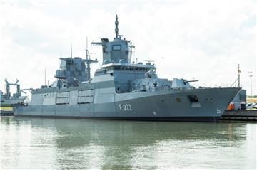Symbolfoto: Die Fregatte "Baden-Württemberg" am Marinestützpunkt Wilhelmshaven.