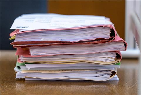 Symbolfoto von Akten: Das Verfahren zur Änderung der Flächennutzung für ein Areal einer Firma in Beverstedt-Wachholz dauerte Jahre. Foto: privat