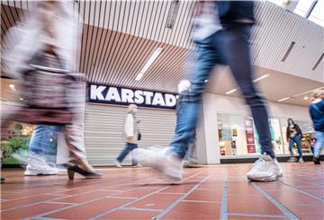 Symbolfotos der Galeria-Kaufhof-Karstadt-Filiale im Bremerhavener Columbuscenter. Foto: Hartmann