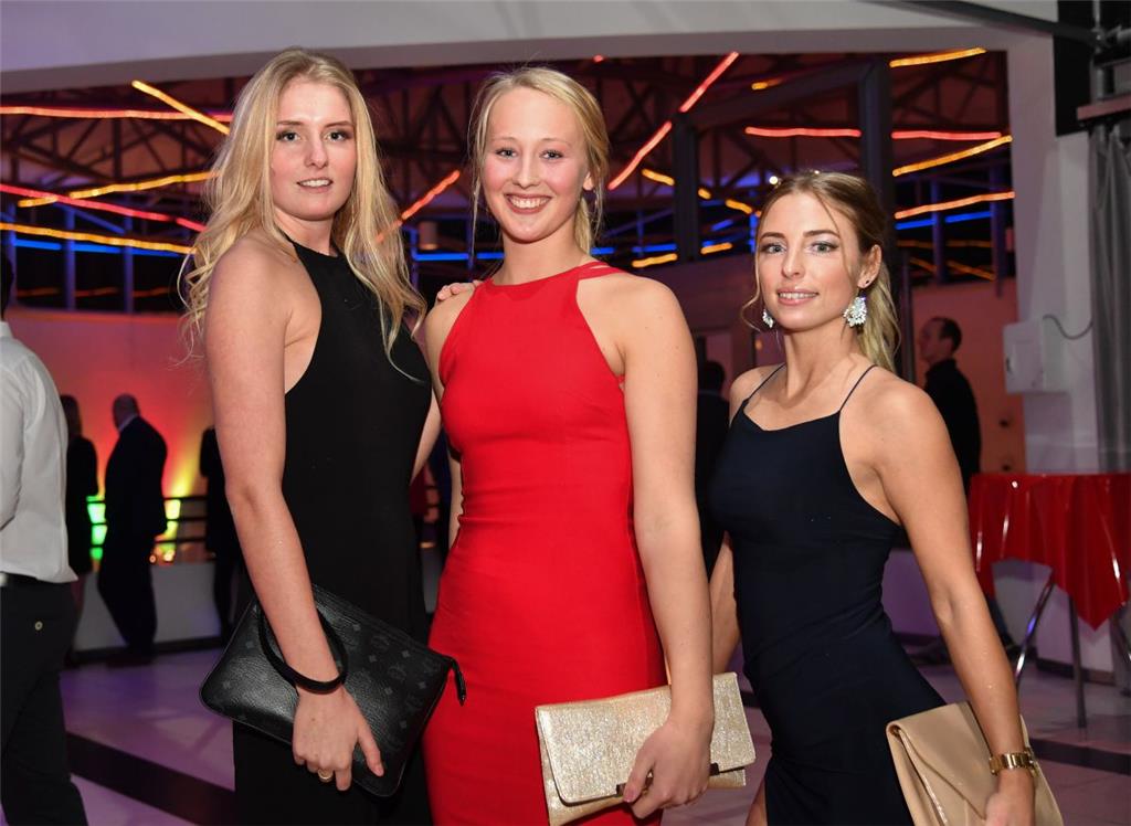Tabea Riggers, Therese von Holten und Annika Kaimer freuen sich über den Anlass,...
