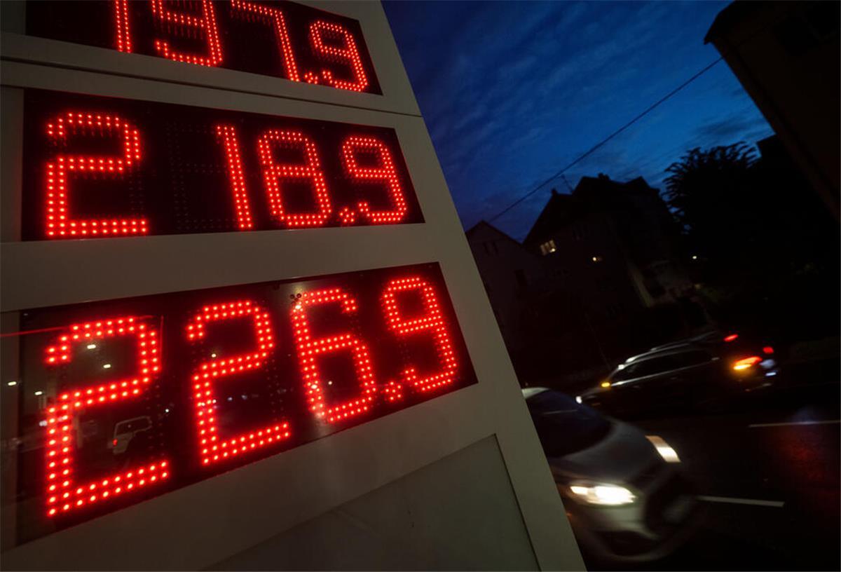 Günstig tanken in Wuppertal: Aktuelle Preise für Super und Diesel Mit unserer Live-Übersicht finden Autofahrer in Wuppertal immer die günstigste Tankstelle für Super E5, E10 oder Diesel in ihrer Nähe.