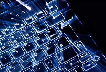 Tasten einer beleuchteten Tastatur.
