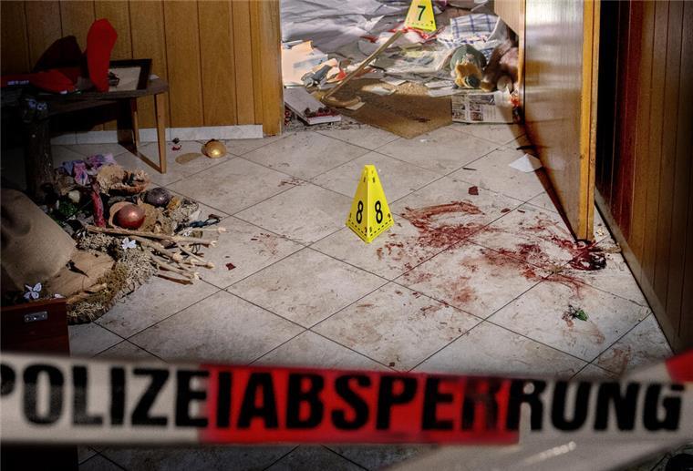 Blutiger Angriff auf Rentner! Opfer (79) schwebt weiter in Lebensgefahr Tatortfoto