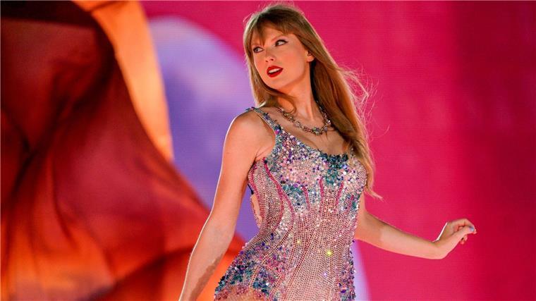 Taylor Swift während des ersten ihrer drei ausverkauften Konzerte in Tampa im Rahmen ihrer „The Eras Tour“.