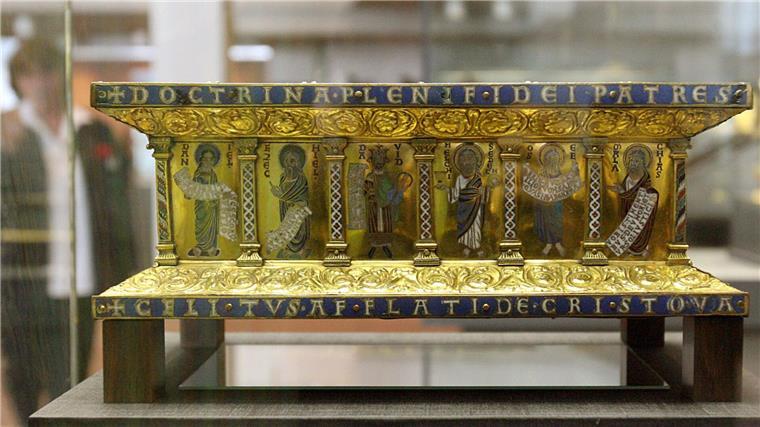 Streit um Welfenschatz: Stiftung gesprächsbereit Teile des Welfenschatzes sind im Kunstgewerbemuseum in Berlin zu sehen. (Archivbild)