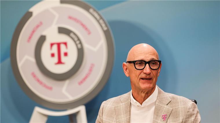 Zehn Millionen Haushalte haben Zugriff auf Telekom-Glasfaser Telekom-Chef Tim Höttges ist zufrieden mit dem Glasfaser-Ausbautempo.