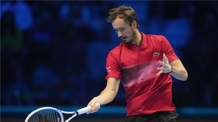 Unter Jubel: Sinner gewinnt zweiten Auftritt in Turin Tennisprofi Daniil Medwedew darf sich bei den ATP Finals über seinen ersten Sieg freuen.