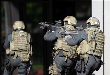 Terrorismus macht den Deutschen derzeit am meisten Angst. 73 der Befragten in einer representativen haben davo Angst.