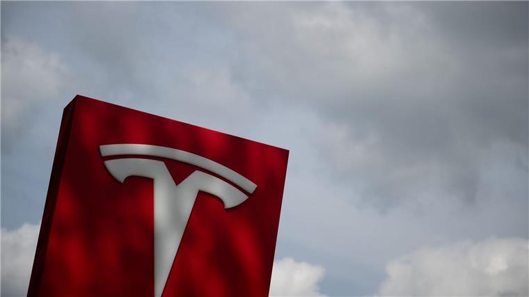 Tesla mit neuen abgespeckten Modell-Versionen in den USA Tesla entschied sich dafür, abgespeckte Versionen heutiger Modelle günstiger zu verkaufen. (Archivbild)