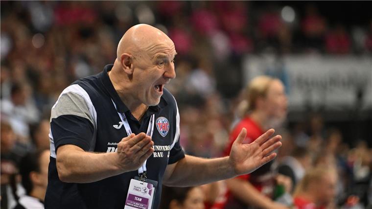 „Haltlose Unterstellung“: Ludwigsburg reagiert auf Vorwürfe THC-Trainer Herbert Müller macht der HB Ludwigsburg schwere Vorwürfe.