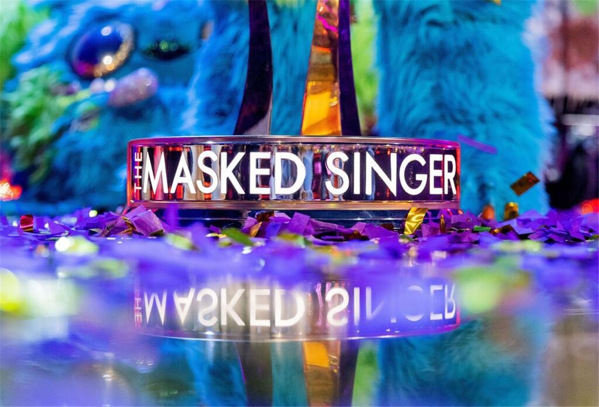 ProSieben-Sendung „Masked Singer“ startet mit Neuerung in die nächste Staffel „The Masked Singer“ ist auf dem Siegerpokal der Live-Musikshow zu sehen.