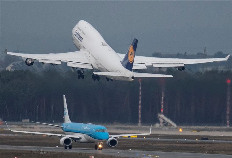 Thema Coronavirus: Die Lufthansa reduziert ihr Angebot.