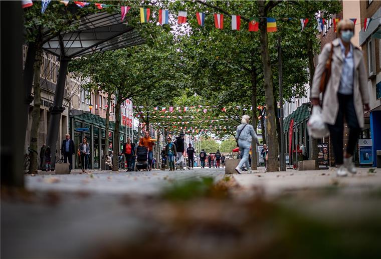 Thema Innenstadtentwicklung: Blick in die Bremrhavener Fußgängerzone zwischen Theodor-Heuss-Platz und Lloydstraße. Featurefotos im September 2021.