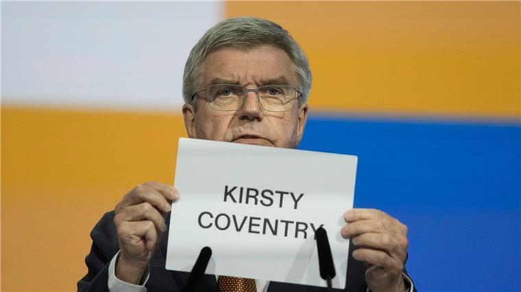 Thomas Bach verkündete Coventrys Sieg schon nach der ersten Wahlrunde.