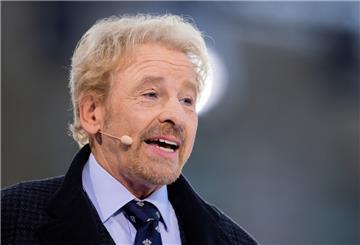 Thomas Gottschalk, Moderator, steht bei der RTL-Oster-Produktion «Die Passion» auf dem Burgplatz auf der Bühne.