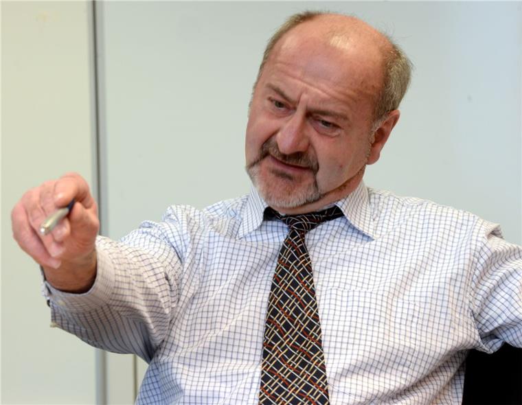 Bremerhavener Thomas Jürgewitz unterstützt AfD-Bundesvorstand Thomas Jürgewitz gibt dem AfD-Bundesvorstand recht: Zwei Mandate schafft einer allein nicht.