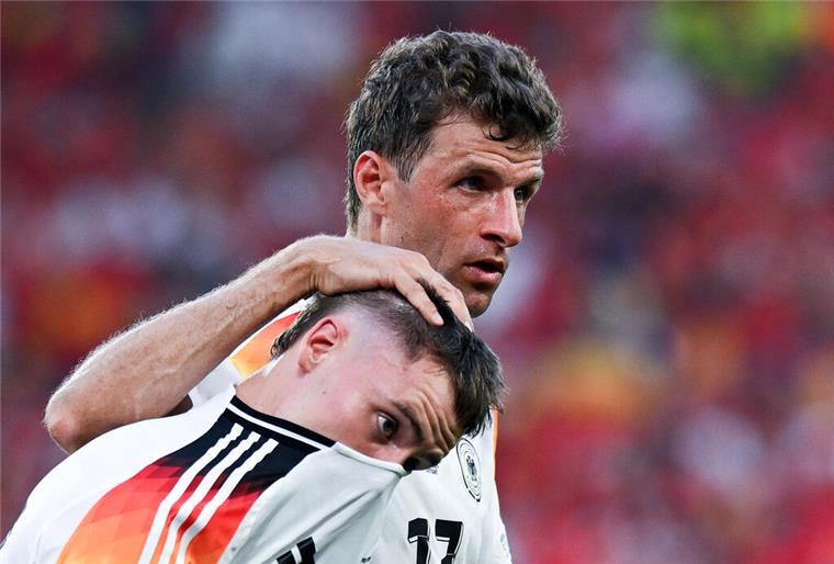 Müller macht nach EM-Aus Schluss im DFB-Team Thomas Müller beendet nach EM-Aus DFB-Karriere.
