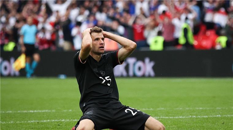 Thomas Müller nach seiner vergebenen Großchance im EM-Achtelfinale 2021.