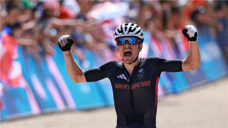 Mountainbike: Pidcock siegt nach Defekt-Drama Thomas Pidcock feiert seinen zweiten Olympiasieg