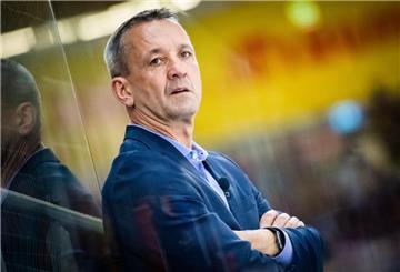Thomas Popiesch spielt mit den Fischtown Pinguins eine überragende Saison. Der Lohn ist die Auszeichnung „Trainer des Jahres 2023“ bei der Bremer Sportgala.