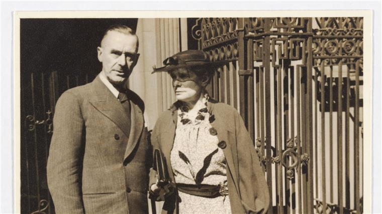 Autor und Aktivist - 150 Jahre Thomas Mann Thomas und Katja Mann in New York. (Archivbild)