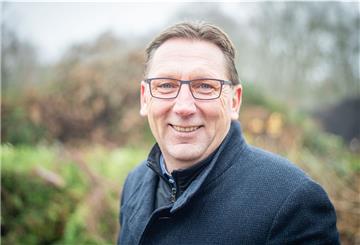 Thorsten Küver, aktuell Erster Gemeinderat in Schiffdorf, will im September Bürgermeister der Kommune werden.