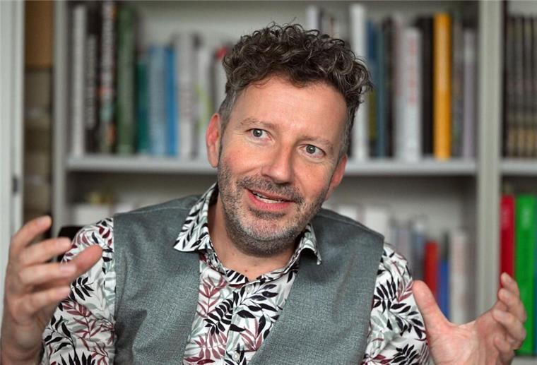 Thorsten Schorn kommentiert in diesem Jahr erstmals den Eurovision Song Contest für das deutsche Publikum.