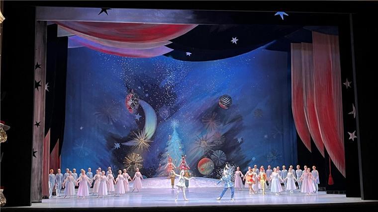 Tickets für das „Nussknacker“-Ballett am Moskauer Bolschoi-Theater sind schwer zu bekommen, weshalb der Musentempel das Märchen nun auch gratis zeigt. (Archivbild)