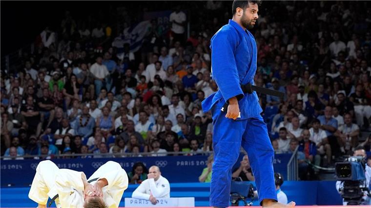 Schnelles Aus für Judoka Cavelius in Paris Tief enttäuscht nach seinem frühen Aus: Der deutsche Judoka Timo Cavelius (l.).