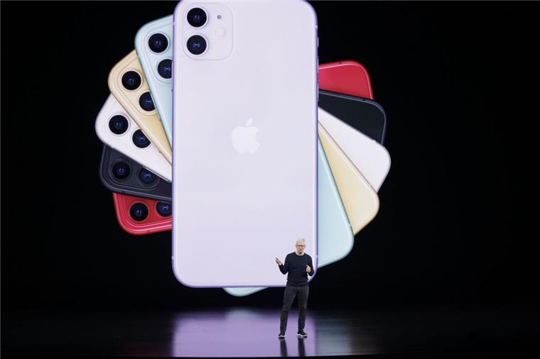 Tim Cook, Geschäftsführer von Apple, spricht über das neue iPhone.