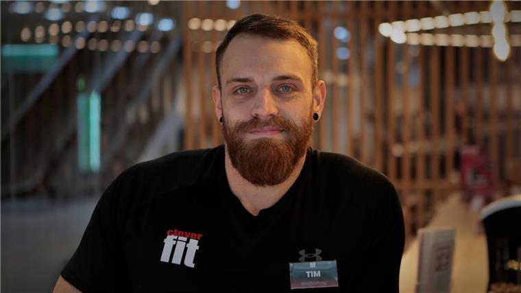 Im Januar ins Fitnessstudio: Schlechtes Timing? Tim Ernst, Leiter des Studios clever fit, in der Innenstadt in Bremerhaven.
