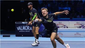 Tim Pütz (l) und Kevin Krawietz (r) haben am Samstag die Chance, ins Endspiel der ATP Finals einzuziehen.