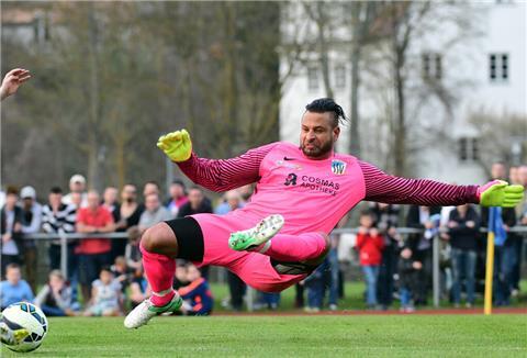 Tim Wiese und Werder Bremen liegen im Clinch.