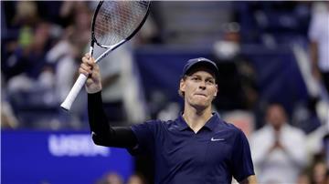 Titelverteidiger Jannik Sinner rauscht bei den US Open ins Viertelfinale.