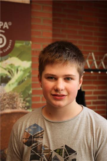 Tjark, 14: „Ich bin im Konfirmanden-Unterricht, um etwas über Gott zu lernen. Un...