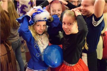 Tolle Kostüme, witzige Spiele: So sieht der Rosenmontag in der Wesermarsch aus.