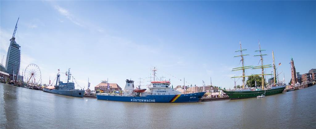 Tolle Perspektive am Neuen Hafen. Seestadtfest Bremerhaven 2018. Foto: Hartmann