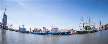 Tolle Perspektive am Neuen Hafen. Seestadtfest Bremerhaven 2018. Foto: Hartmann