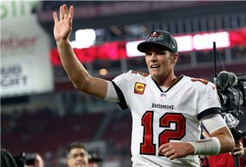 Tom Brady hat doch noch nicht genug vom Football. Der erfolgreichste Profi in der Geschichte der NFL verkündet sein Comeback und will auch in der kommenden Saison für die Tampa Bay Buccaneers spielen.