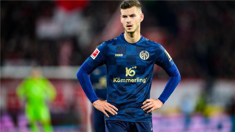 Mainz verleiht Krauß für ein Jahr an Luton Town Tom Krauß wechselt auf Leihbasis nach England.