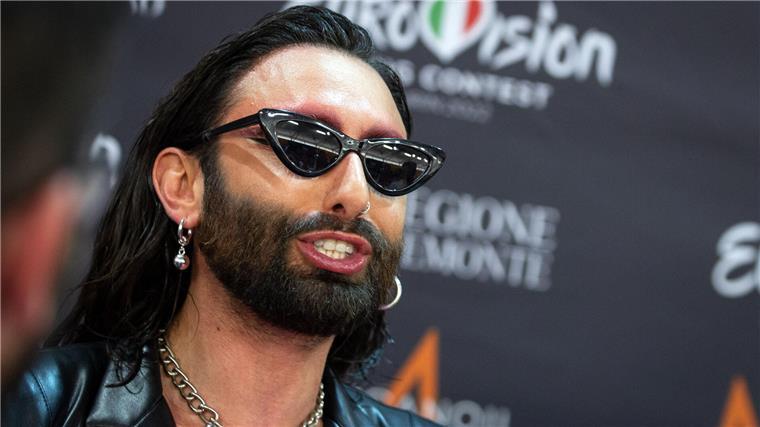 Tom Neuwirth kennt man besser als Conchita Wurst. Im Jahr 2014 gewann der Travestiekünstler für Österreich den Eurovision Song Contest.