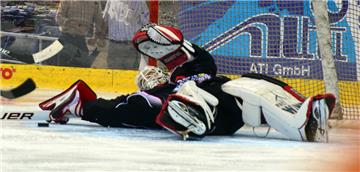Torhüter Jerry Kuhn musste mit den Fischtown Pinguins am Sonntag eine Niederlage bei den Dresdner Eislöwen hinnehmen. Foto Scheer