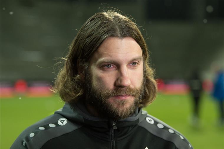 Ex-Werder-Spieler Torsten Frings kickt bald in Bremervörde Torsten Frings schnürt sich bald für den Altherren-Kreisligisten Bremervörder SC die Fußballschuhe.