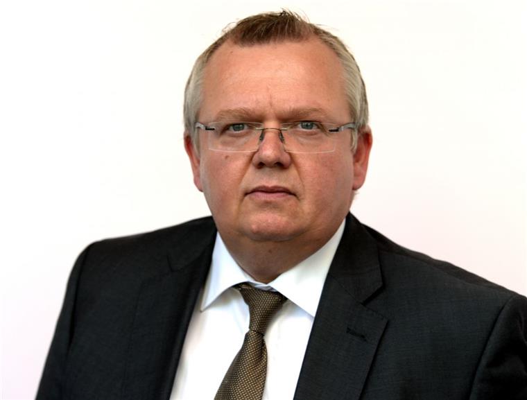 Dieser Mann wird am Donnerstag zum Bremerhavener Bürgermeister gewählt Torsten Neuhoff (CDU) soll Donnerstag zum Nachfolger von Paul Bödeker (CDU) als Bürgermeister gewählt werden.