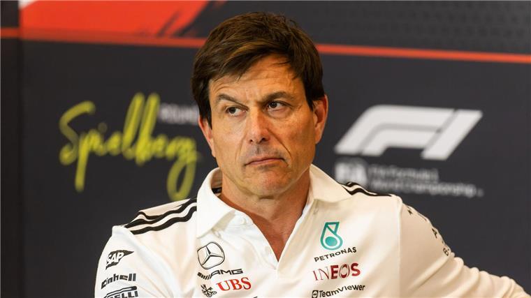 Toto Wolff sucht die Mercedes-Fahrerpaarung für 2026.