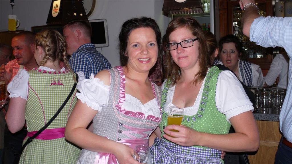Trachten-Look. Oktoberfest in Nordholz. Foto: Heid