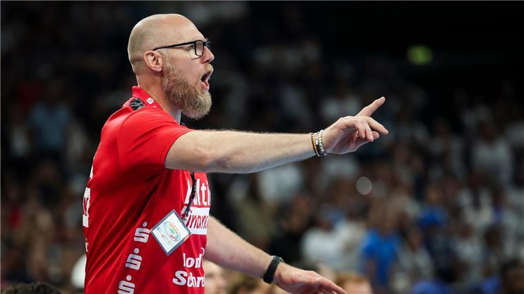 Flensburg gegen Kiel: Schleswig-Holstein-Derby um Platz eins Trainer Ales Pajovic und die SG Flensburg-Handewitt empfangen den THW Kiel zum 113. Landesderby.